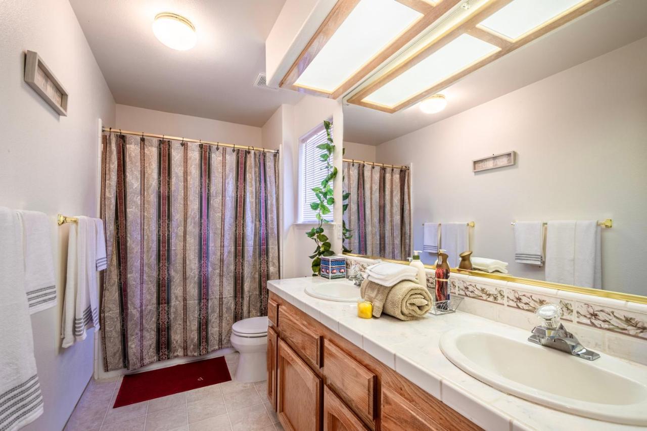 Mountain Majesty With Hot Tub, Pool Table, Generator, Ev Hookup Villa Oakhurst Exterior foto